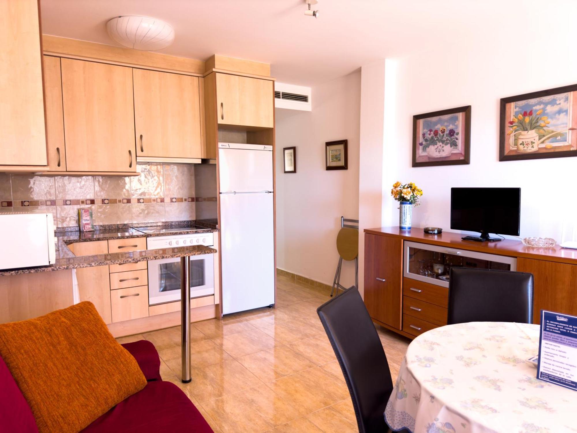 Appartamento Acogedor Apartamento Cerca De La Playa Wifi Y Parking Mont-roig del Camp Camera foto